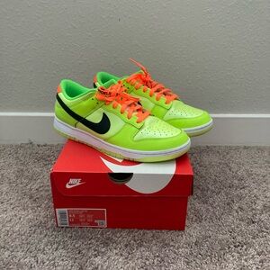 Nike Dunk Low SE Volt/Black-Total Orange